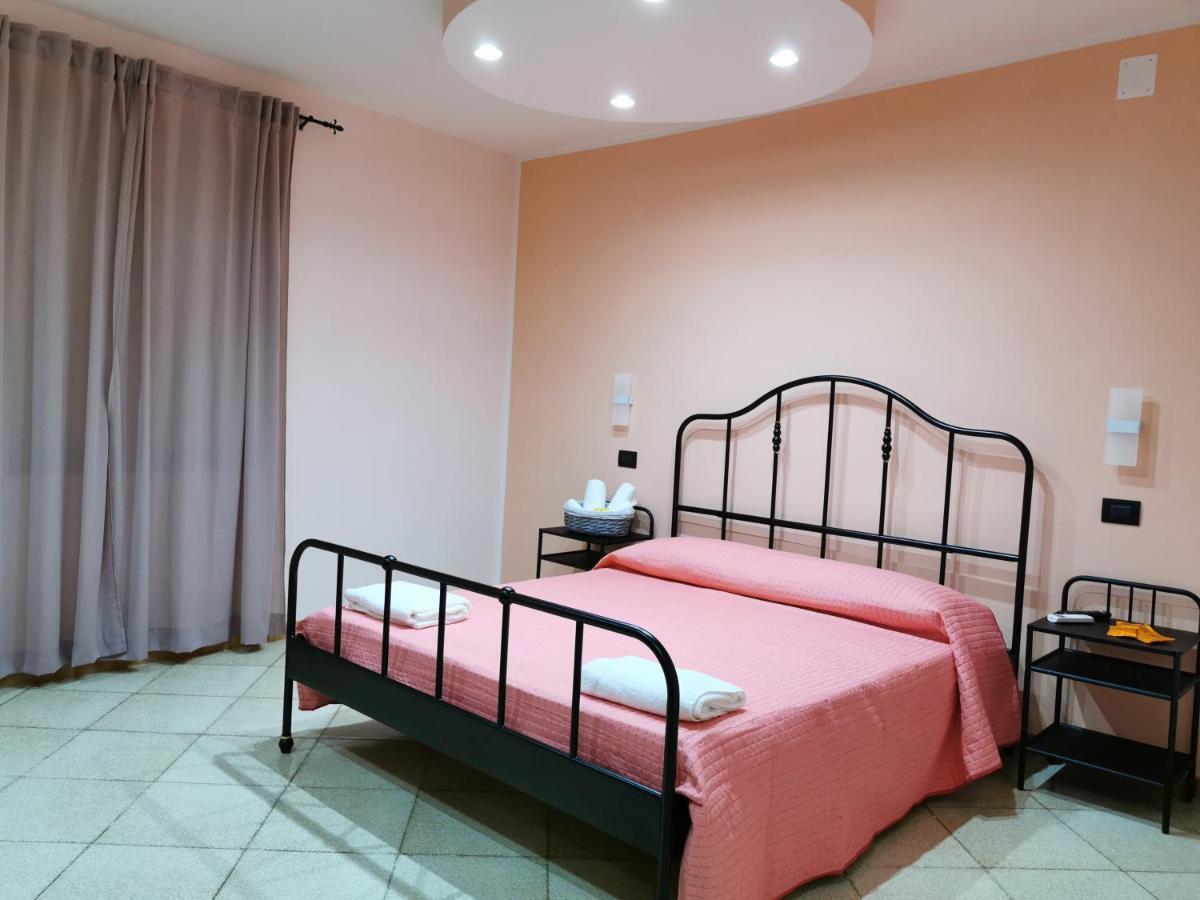 Bed And Breakfast Picentia 19 Pontecagnano Exterior foto